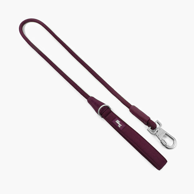 Walk Essentials - Burgundy